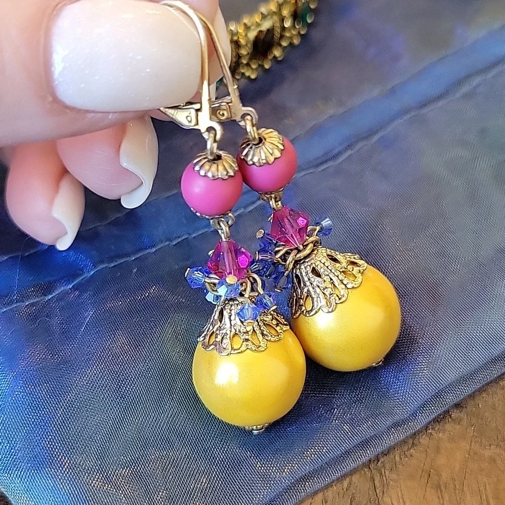 Cache Bracelet and Earrings Set